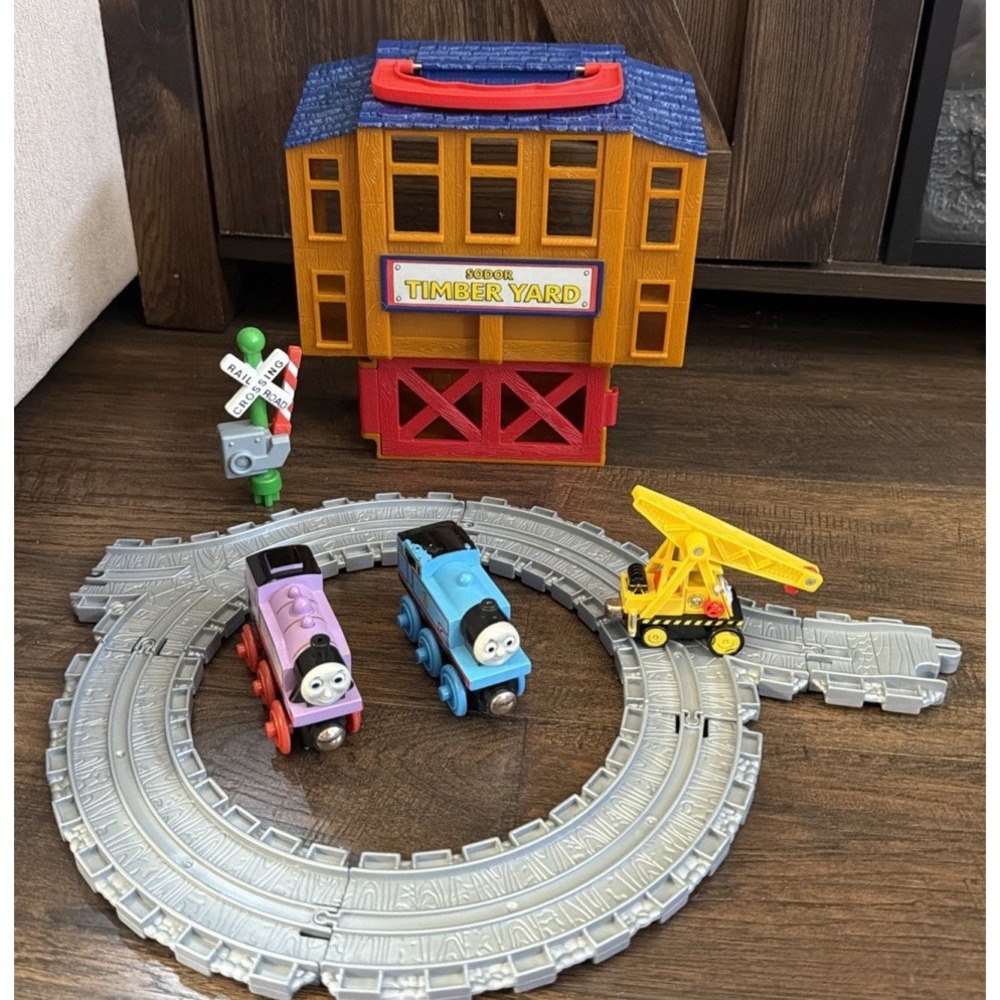 VTG THOMAS & FRIENDS TAKE ALONG Sodor Timber Yard Playset Learning‎ Curve Trains